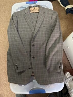 Hart Schaffner Marx Gray Plaid 2 piece suit with Tan Lining